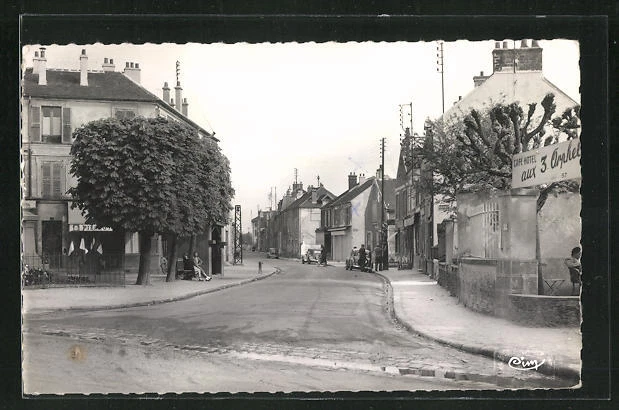CPA Mandres, la rue de Brie