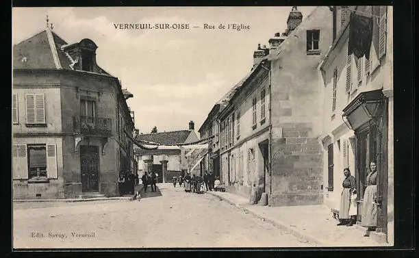 CPA Verneuil-sur-Oise, Rue de l´Eglise, vue de la rue