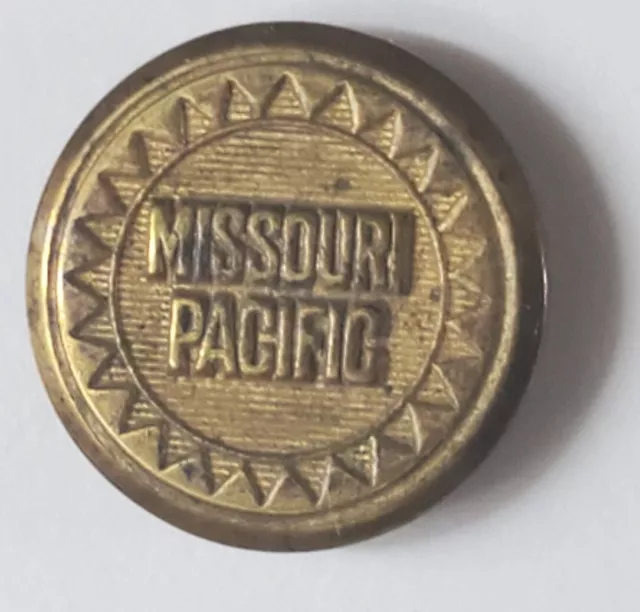 Bb 1924 die MISSOURI PACIFIC RAILROAD UNIFORM BUTTON small gilt Rare