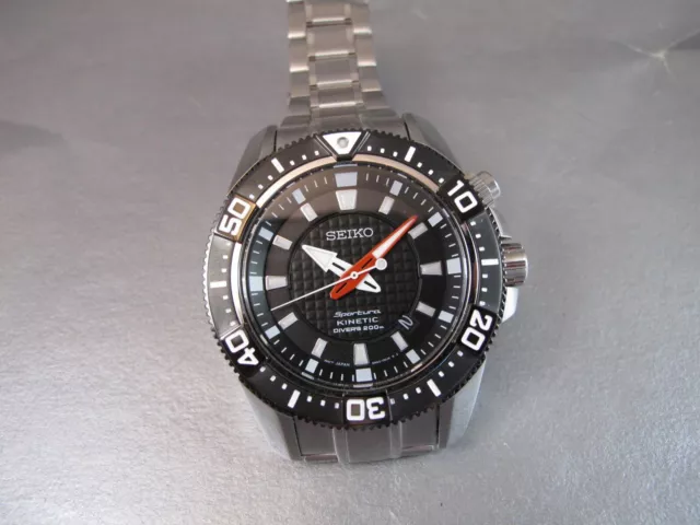 Seiko sportura kinetic divers 200m sale