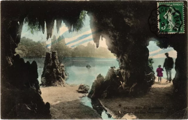 CPA Vincennes La Grotte des Iles Daumesnil (1347016)