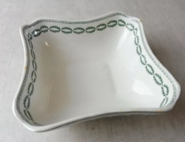 Ancien petit plat / ravier carré, décor Nobilis, en céramique de Sarreguemines