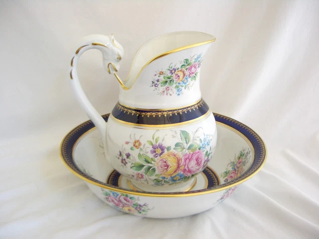 Broc de Toilette et son bassin Broc de toilette et sa cuvette Porcelaine Limoges