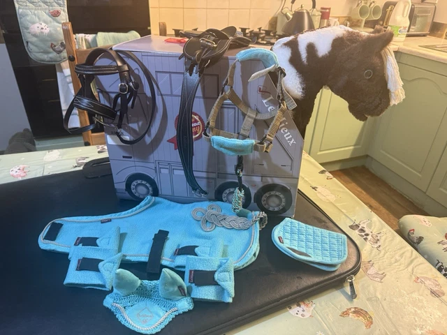 lemieux-toy-pony-dazzle-with-tack-and-azure-accessories-135-88