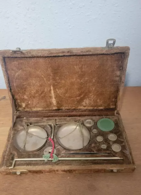 Vintage Brass Gram Balance Scale W/ Weights In Velvet Box