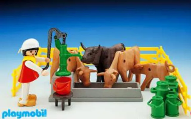 Playmobil Country Farm  Set 3499  Bäuerin an Schwengelpumpe mit Trog  und Rinder