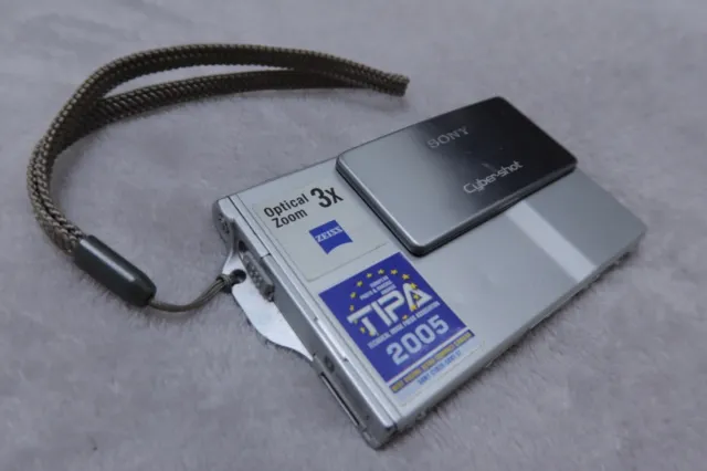 Sony Cyber-shot DSC-T7 5,1 megapixel fotocamera digitale compatta argento