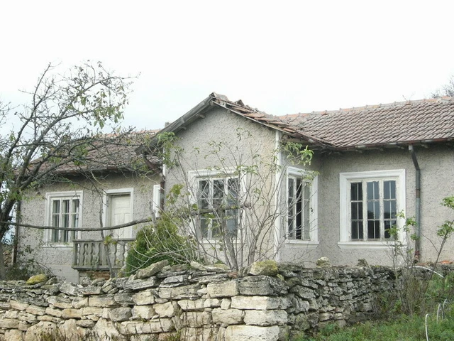 Bulgaria Bulgarian House for coming with 1250 sqm 16 Km to Sea