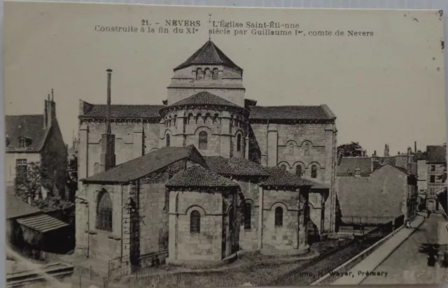 NEVERS 58 cpa L'Eglise Saint Etienne Bon Etat