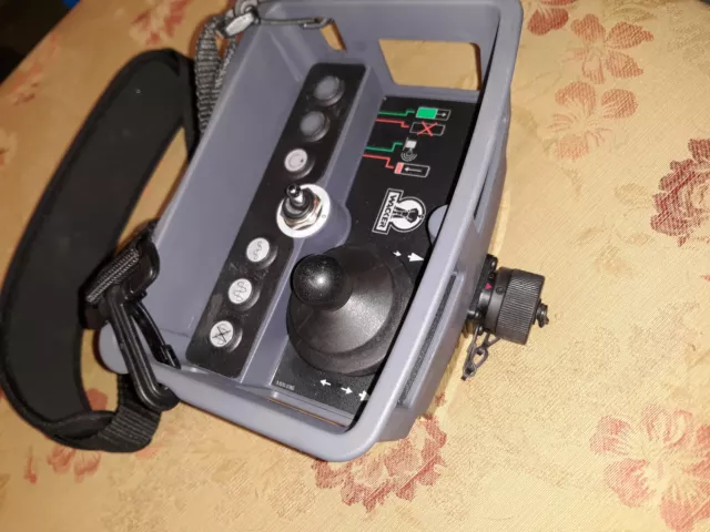 Wacker Neuson RT820 & RT560 Transmitter remote controller 0117950 or 5000117950 Wacker Neuson RT820 & RT560 Transmitter remote controller 0117950 or 5000117950