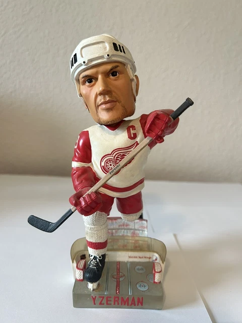 Steve Yzerman Bobble Head - Detroit Red Wings Steve Yzerman Bobble Head - Detroit Red Wings