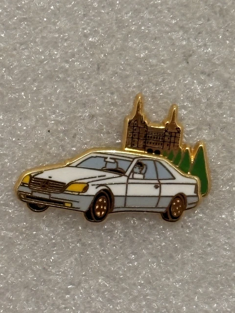 PIN'S PIN PINS Camion Poids Lourd Mercedes Signé Arthus BERTRAND Paris