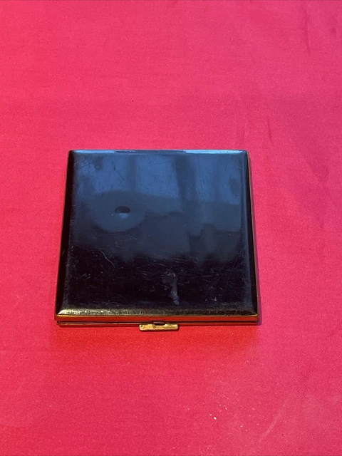 Ancienne minaudière avec poinçon Ag 800 (Antique) à Neuchâtel pour CHF