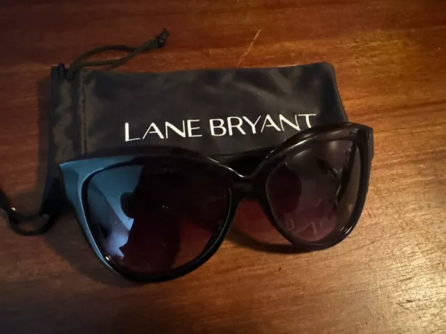 Lane Bryant Cateye Black Frame Sunglasses Chic & Stylish New With Bag