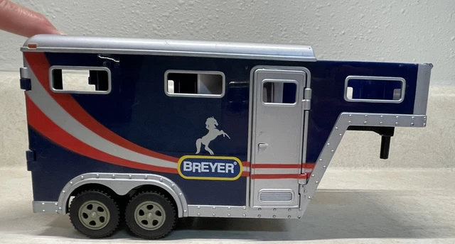 BREYER Stablemates Gooseneck Trailer No. 5310 Blue w/ Red. Missing door & roof