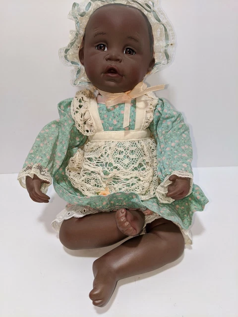 Knowles DANIELLE Yolanda Bello Picture Perfect Porcelain Doll Female 1991 COA
