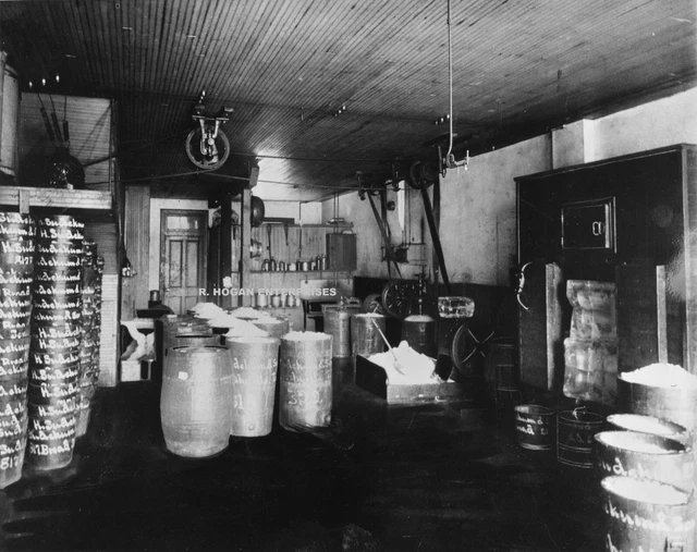 1800's INTERIOR ICE HOUSE BROAD ST. NASHVILLE TN WOOD BARRELS 5X7 PRINT PHOTO F9