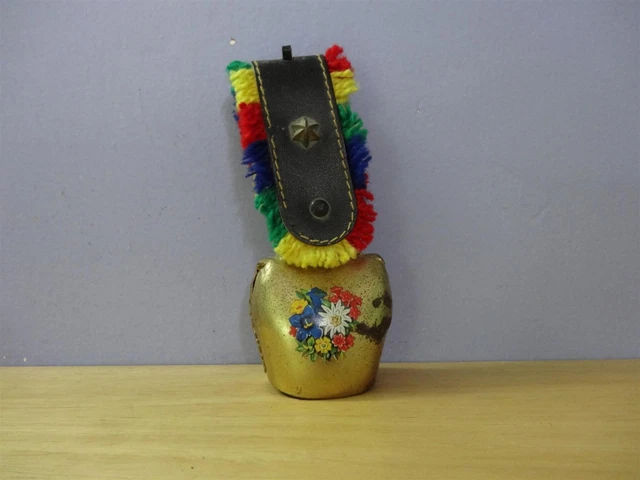 Vintage switzerland ?  Cow Dairy Milk Bell Brass