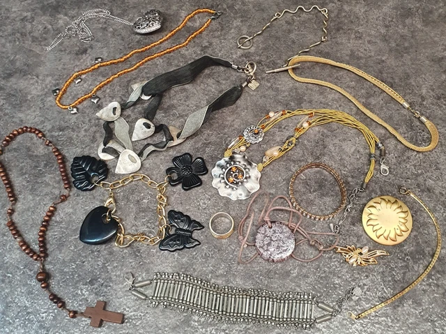Lot De Bijoux Anciens Vintage : Bagues, Broche, Bracelet, Collier - Occasion - Idée Déco Ou Collection