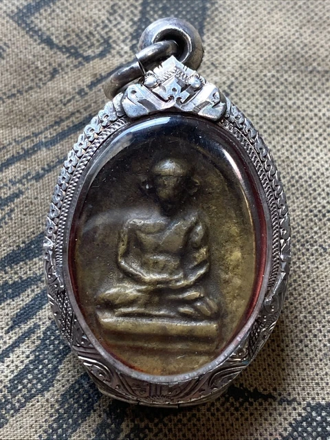 Phra Rain LP Pai, Wat Kampang, Jahr 2478Buddha, wunderschönes Silbergehäuse