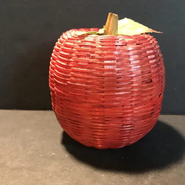 Vintage Red Apple Shaped Basket Trinket Holder Wicker Straw about 4" Tall