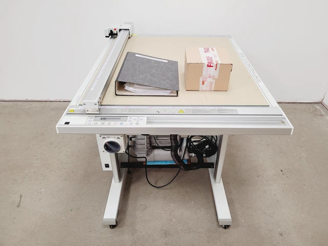 Graphtec FC2250 Serie Taglio Plotter Pro Cad / Cam Con Accessori Laboratorio