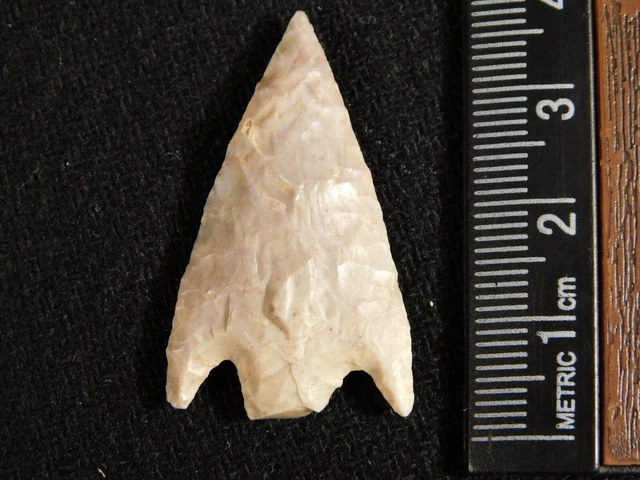 Ancient Extended BARB Basal Notched Form Arrowhead or Flint Artifact Niger 5.81
