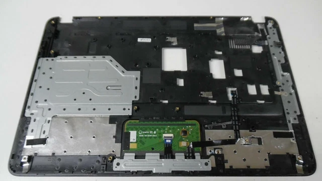 HP 2000-2C62NR 15.6" Black Palmrest with Touchpad 689695-001