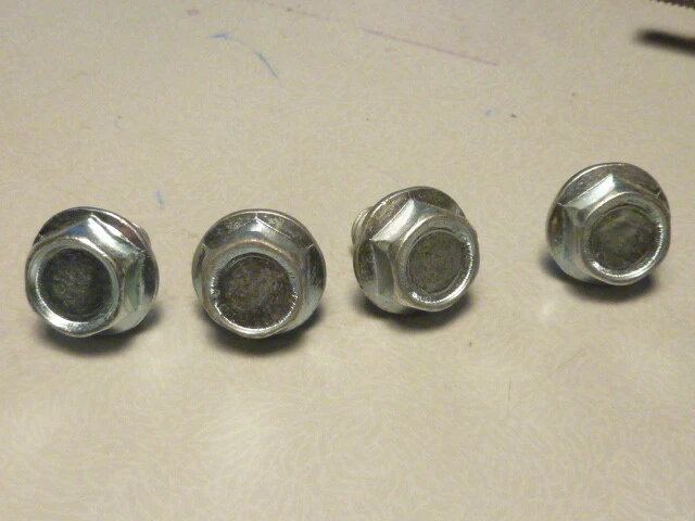 Lot De 2 Vis/écrous Fixation Vélo Ancien – Pour Phare, Compteur – NOS