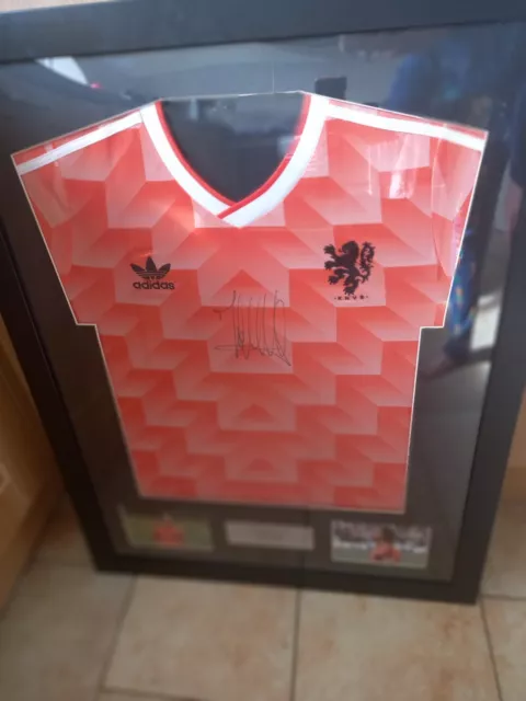 Johan Cruyff signed shirt Framed With COA.