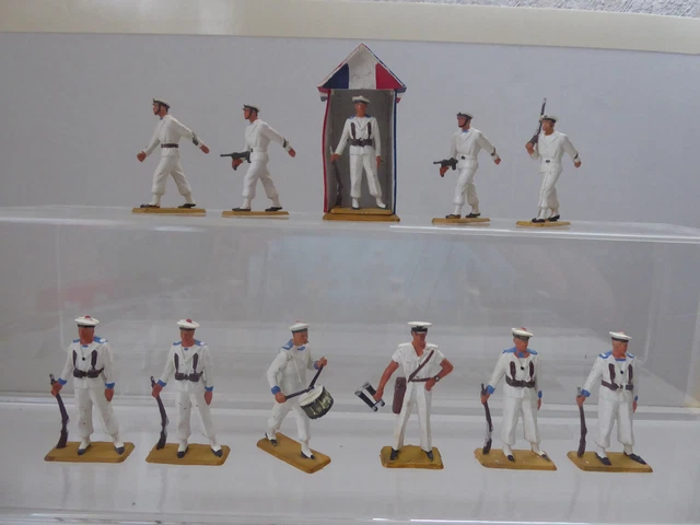 Figurines Starlux anciennes 3 marins français Fanfare