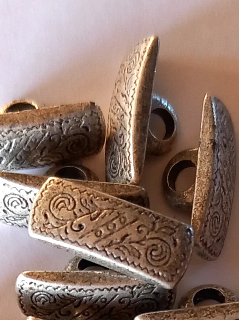 Lot De 6 Boutons Vintage En Métal Doré Vert Foncé - Pied 1,9 Cm - Réf. 5366 - Occasion