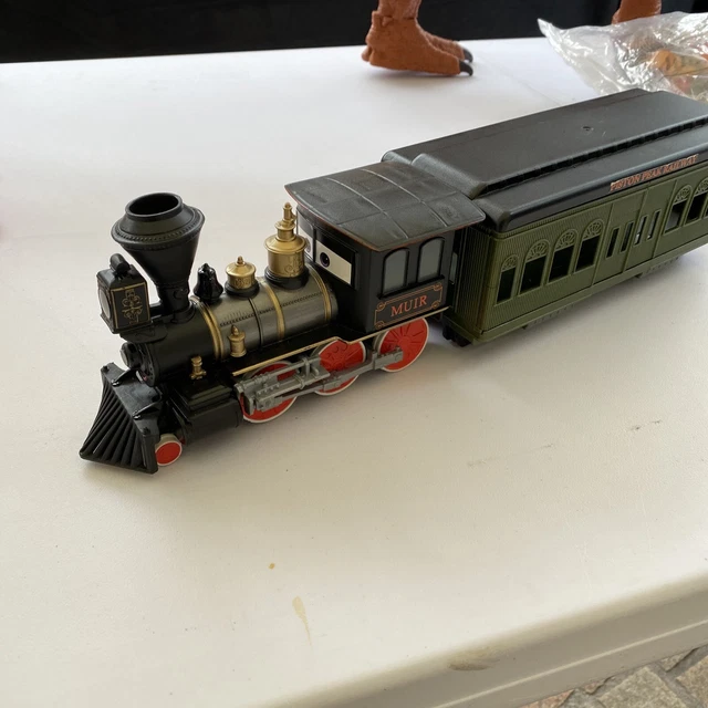 DISNEY PIXAR CARS Planes Fire & Rescue Train Muir Model Steam Train £16