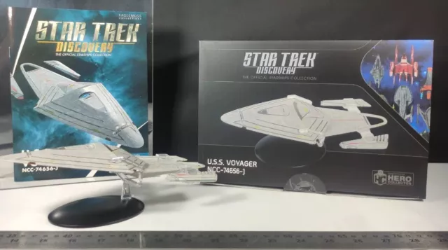 RARE DISCONTINUED UNIVERSE PICARD U.S.S Voyager-J  74656 Eaglemoss starship XL