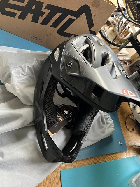 Leatt Enduro 3.0 Black L