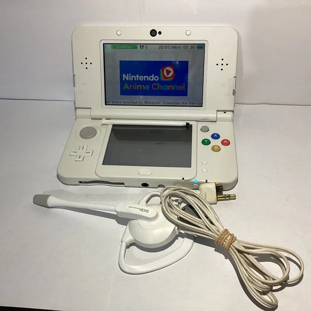 NINTENDO 3DS SUPER Mario 3D Land White Edition W/Nintendo DS Headset ...