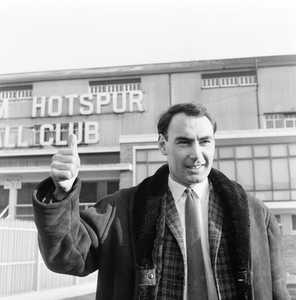 ALAN GILZEAN SPURS new signing from Dundee 1964 Old Photo 5 EUR 6,59