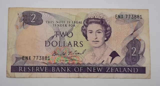 1989 - Reserve Bank of New Zealand - $2 Dollars Banknote, Serial No. ENX 773881