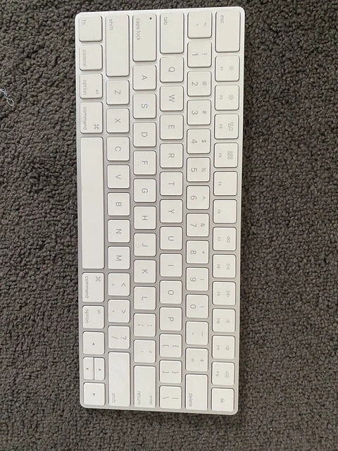 Apple Bluetooth Keyboard
