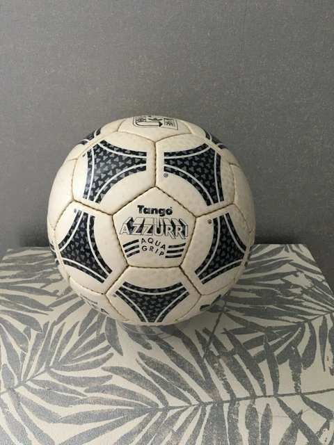 Ballon Tango Madrid Junior – Cuir, Rouge, Fabrication Française – Ballon De Foot Vintage