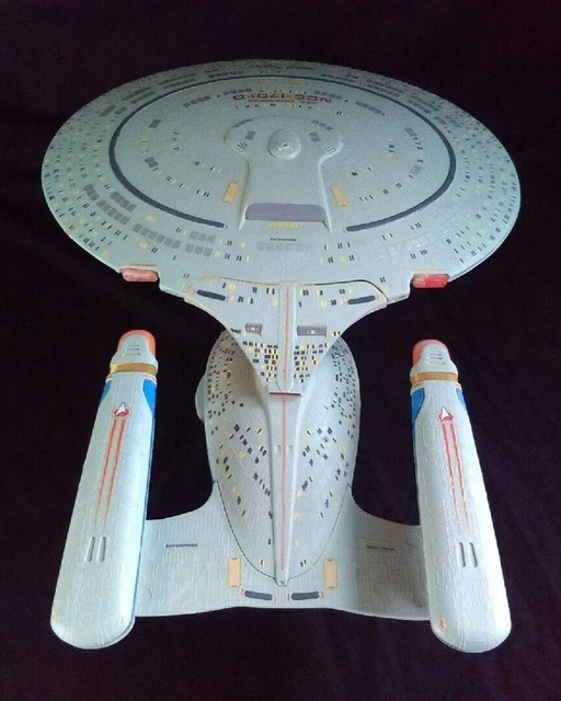 STAR TREK THE Next Generation USS Enterprise NCC-1701-D Plastic Model w ...