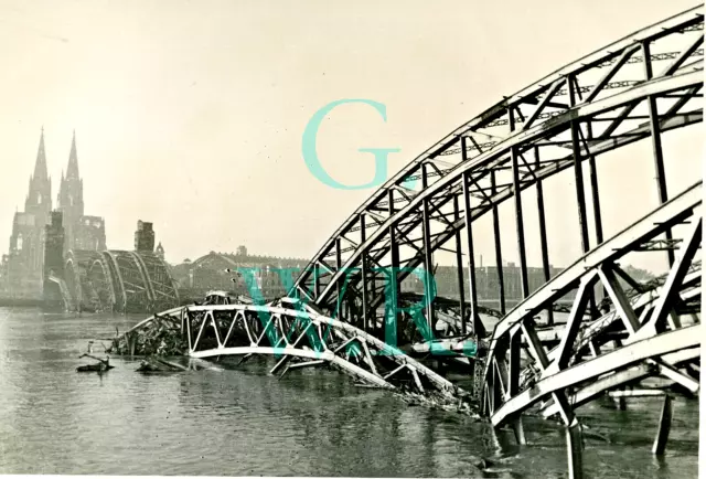 Railway photo - Hohenzollernbrücke in Cologne after explosion, 1945