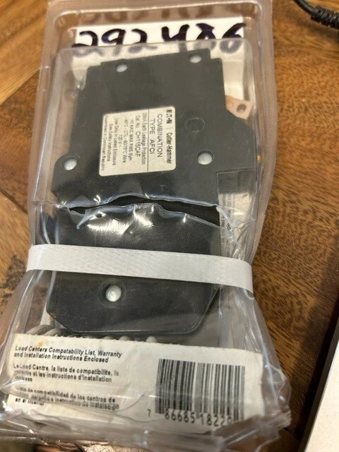 EATON CUTLER HAMMER CH115CAF 15 AMP Type CHAF Type AFCI Circuit Breaker-Open Box