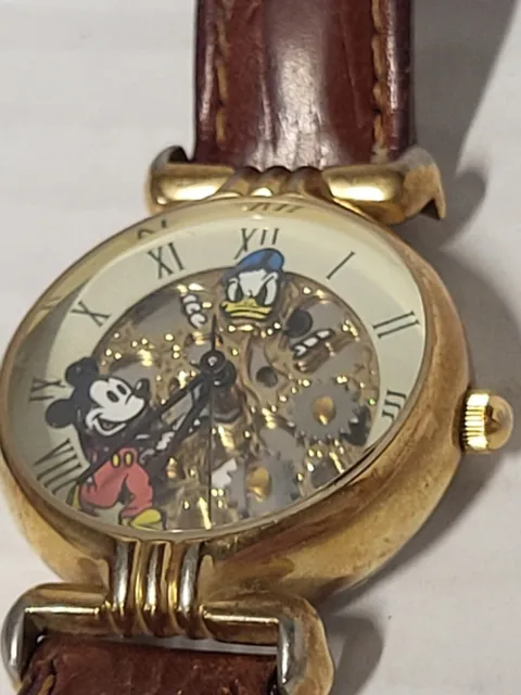 Vintage Working Disney Store Mickey Mouse & Donald Duck Watch Time Travel Theme