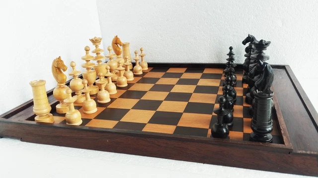 20 pièces jeu d'échecs regence ancien buis tourné chess à Ars Sur Formans | Clasf jeux