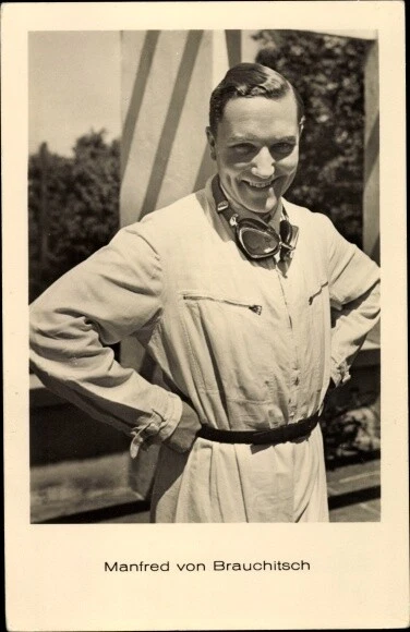 Postcard Manfred von Brauchitsch, racing driver, works driver Mercedes Benz... - 10494462