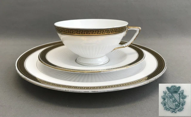 Porcelaine Sarreguemines U&C : Assiette / Tasse / Sous-coupe Empire Décor 672