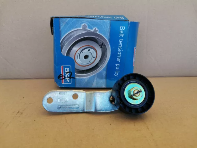 Galet tendeur courroie accessoire FORD FIESTA ESCORT COURRIER 1.8 D TD VKM34004