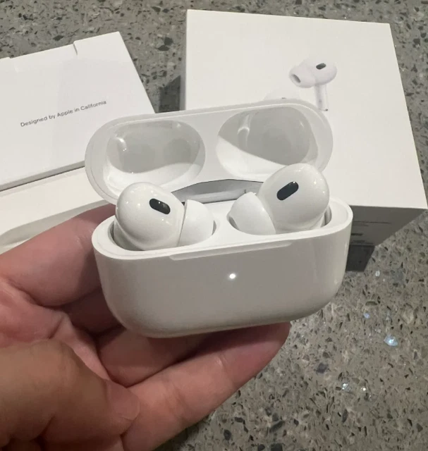 APPLE AIRPODS PRO (2nd Generation) with MagSafe Wireless Charging Case