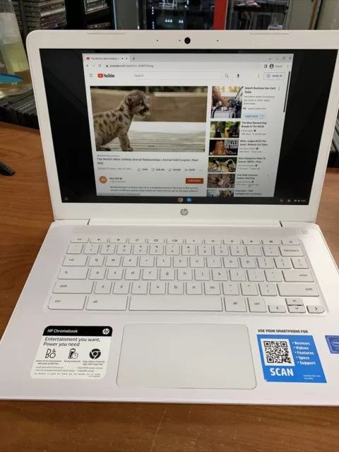 HP Chromebook 14-ca051wm 14 inch (32 GB, Intel Celeron N3350, 1.1GHz, 4GB SDRAM)